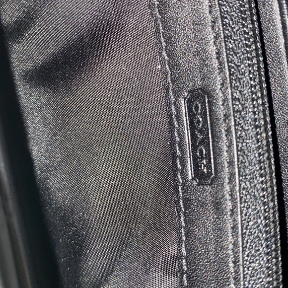 Black leather Coach wallet 8 card holders - Picture 2 of 4